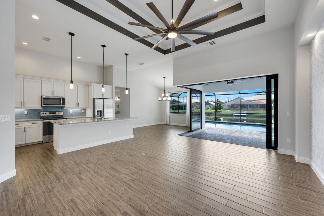 2126 NE 2nd St, Cape Coral, FL 33909
