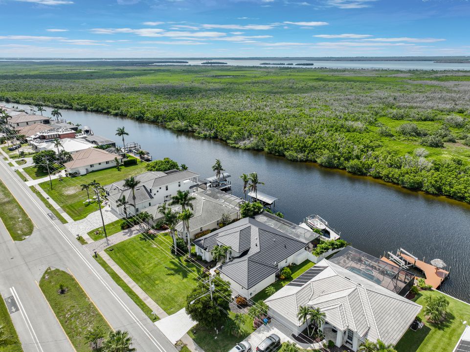 3724 Surfside Blvd, Cape Coral, FL 33914
