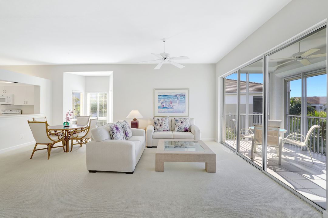 7654 Pebble Creek Cir #301, Naples, FL 34108