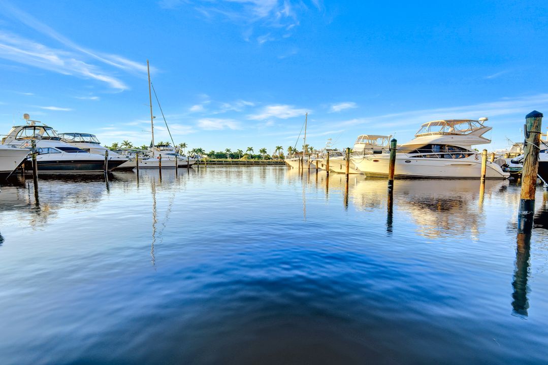 5781 Cape Harbour Dr #1005, Cape Coral, FL 33914