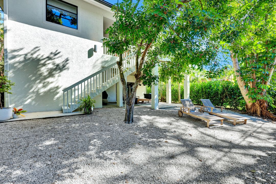 746 Park Ave, Naples, FL 34110