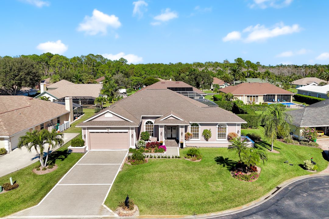2035 Castle Garden Ln, Naples, FL 34110