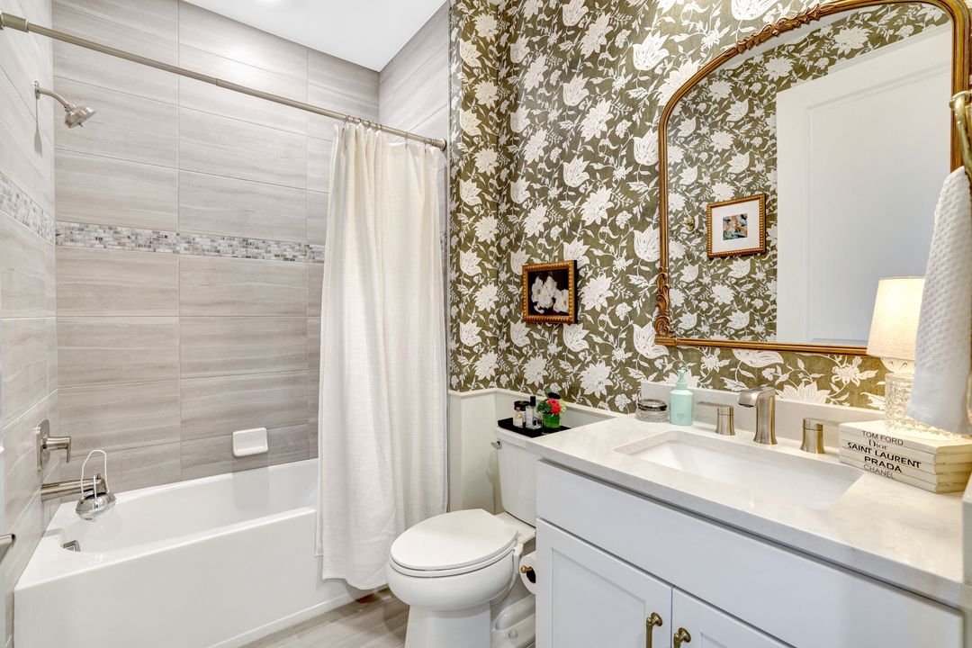 20410 Pebble Gln Dr, Estero, FL 33928