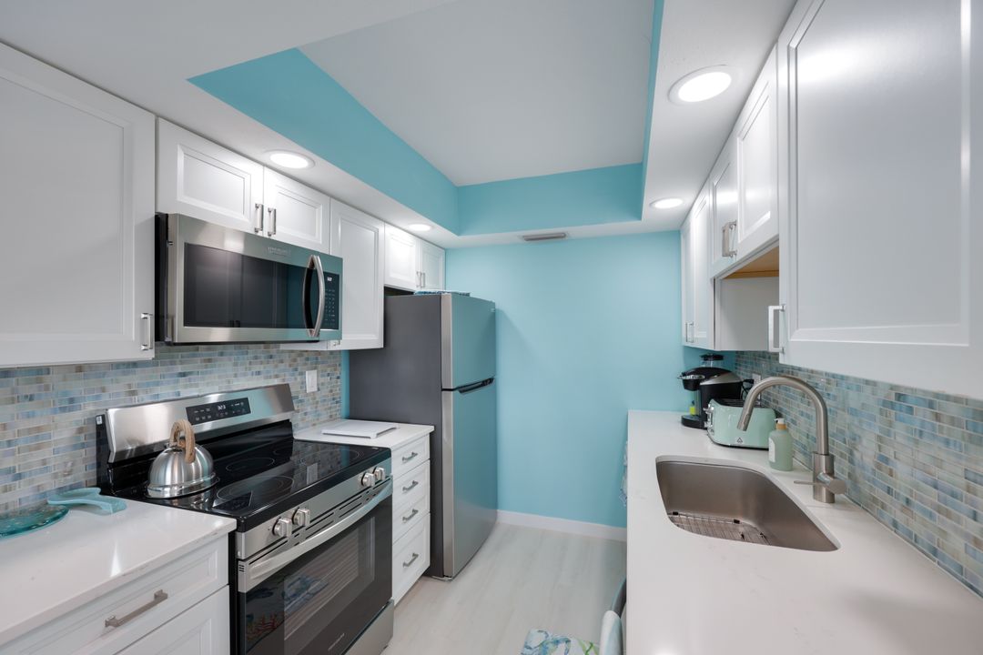 896 Buttonwood Dr #107, Fort Myers Beach, FL 33931