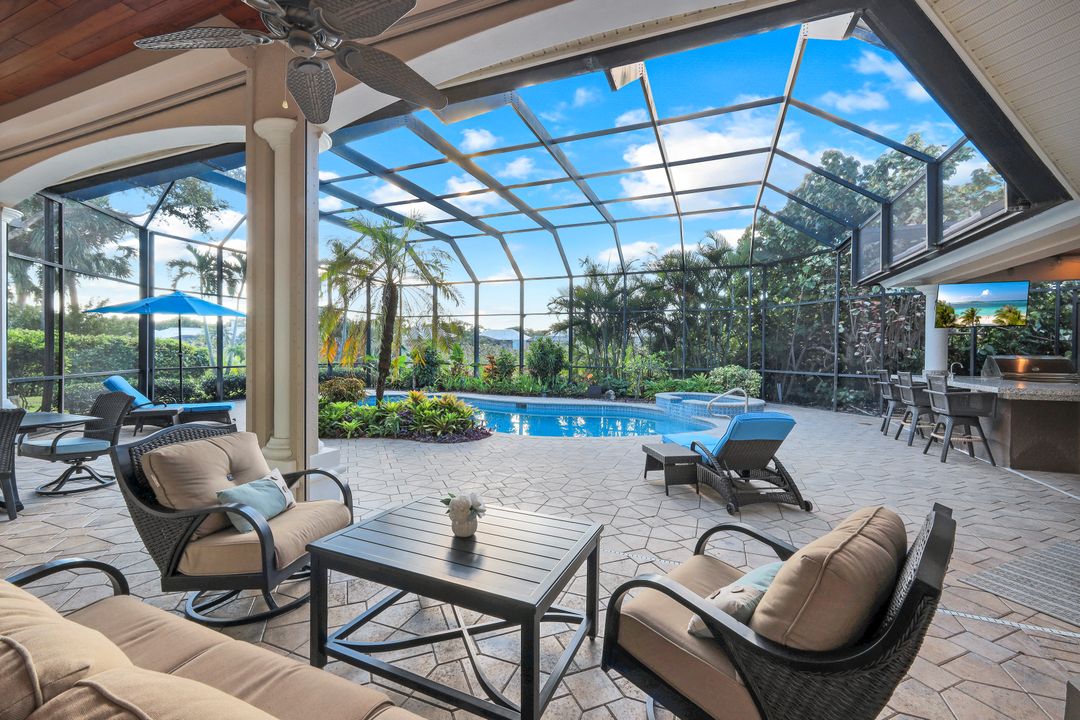 15295 Pembroke Point, Naples, FL 34110