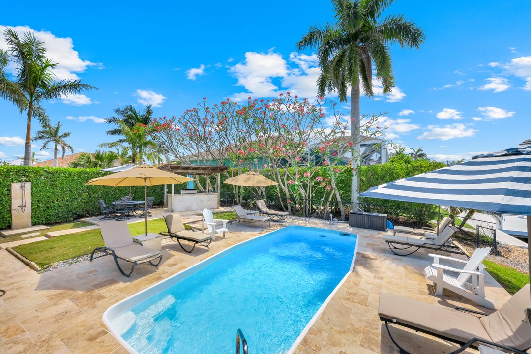 544 Seagrape Dr, Marco Island, FL 34145