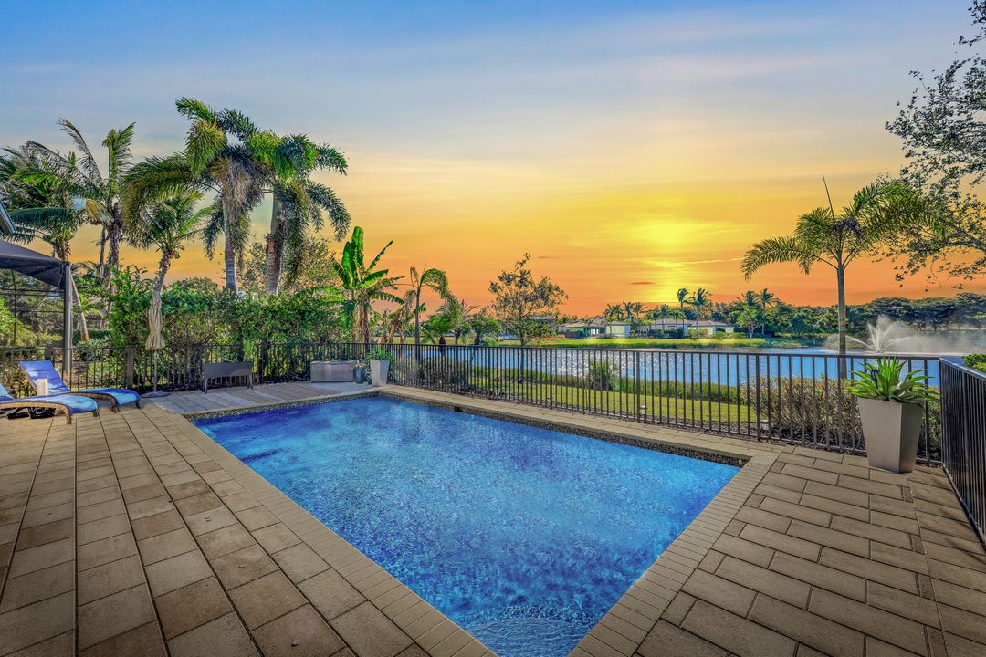 16811 Cabreo Dr, Naples, FL 34110