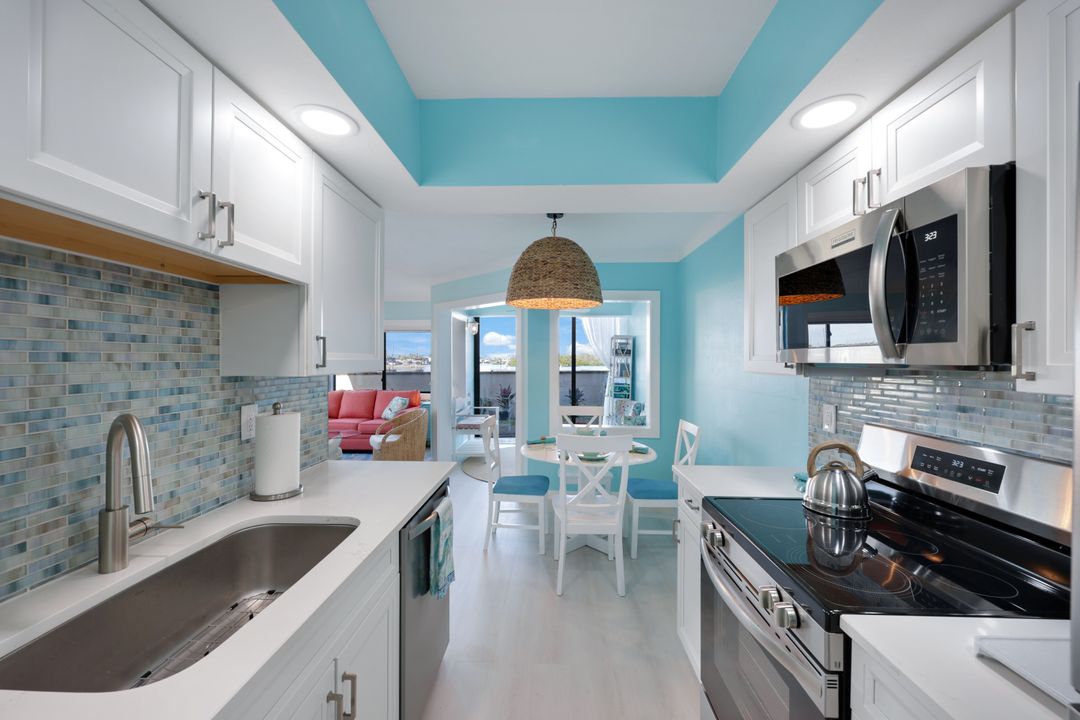 896 Buttonwood Dr #107, Fort Myers Beach, FL 33931