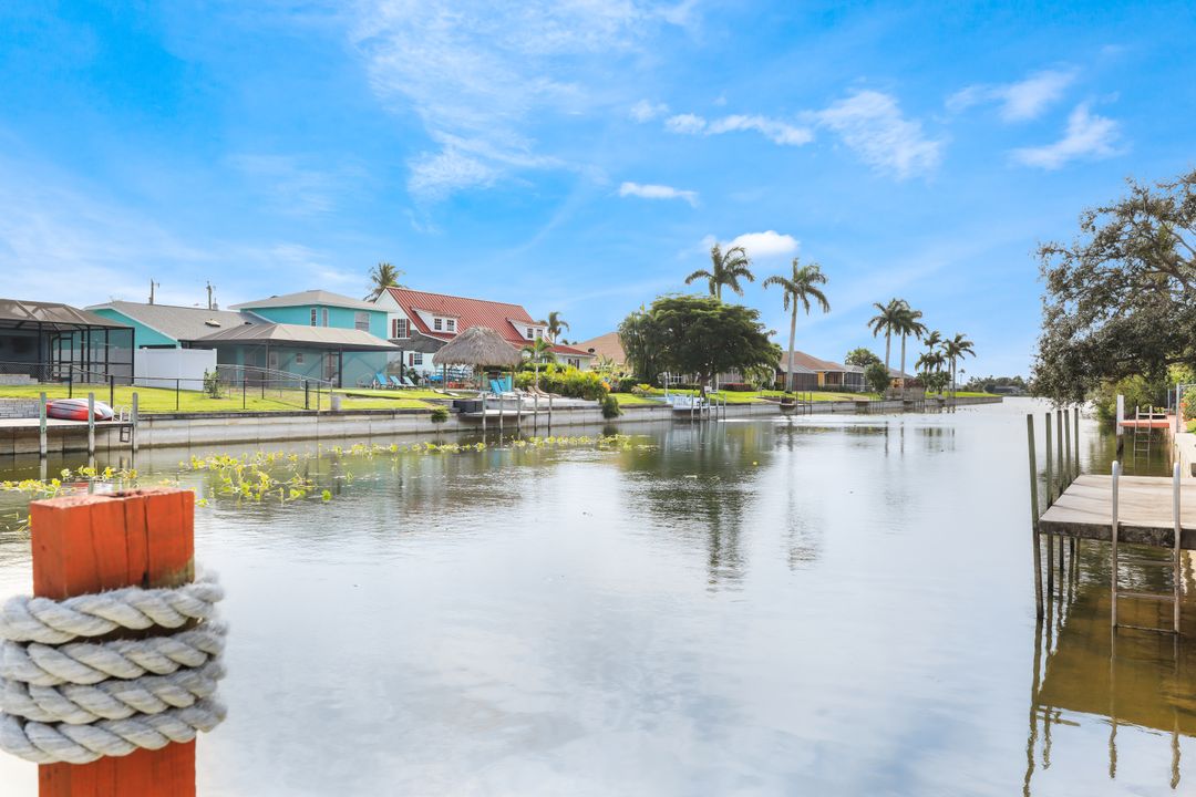 3325 SW 5th Pl, Cape Coral, FL 33914