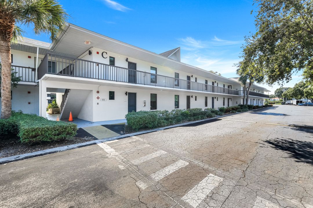 600 Neapolitan Way #C-220, Naples, FL 34103