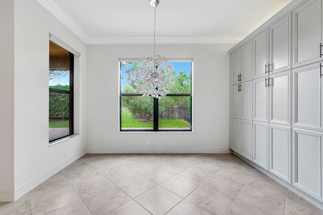 3430 Tigris Ln, Naples, FL 34119