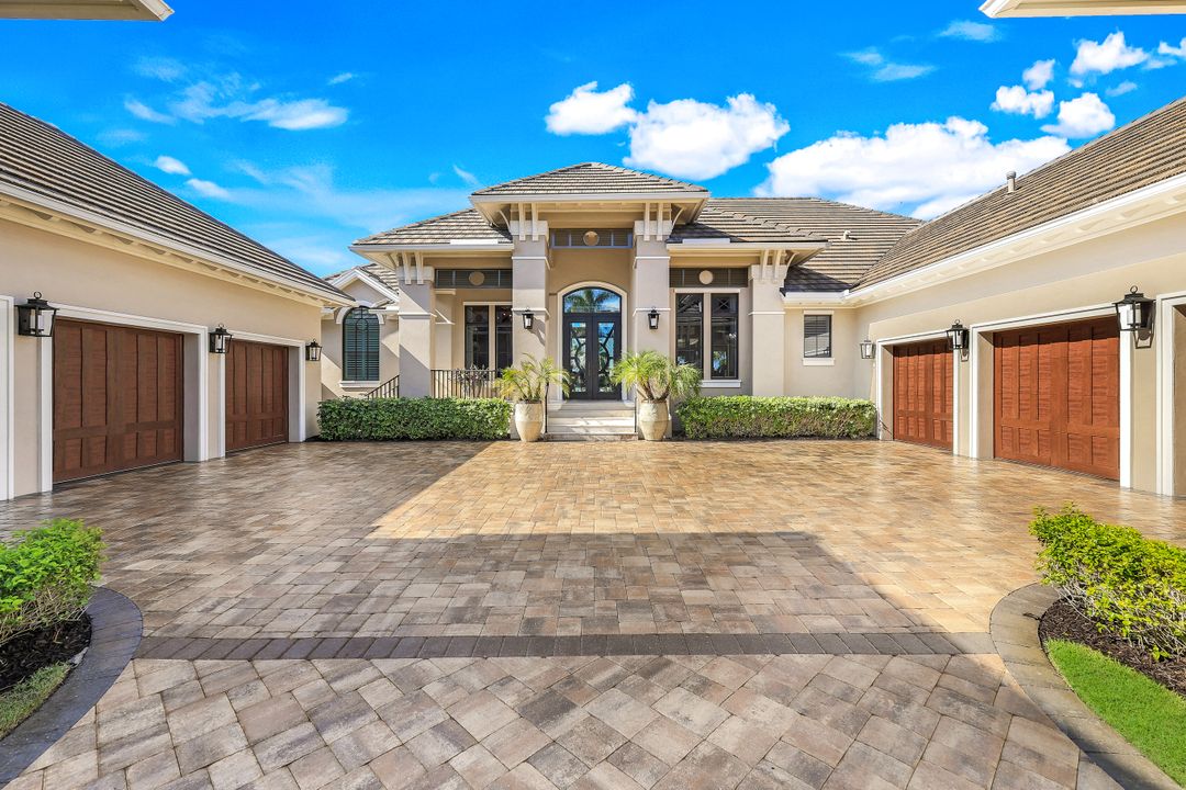 26180 Woodlyn Dr, Bonita Springs, FL 34134