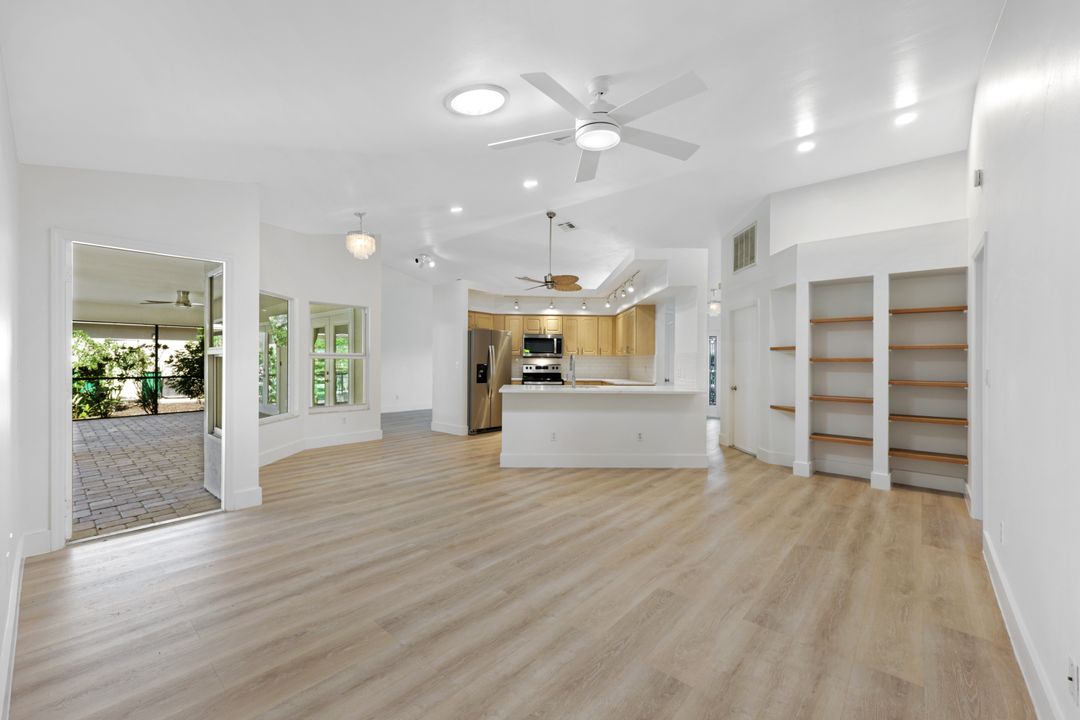 244 Channing Ct, Naples, FL 34110