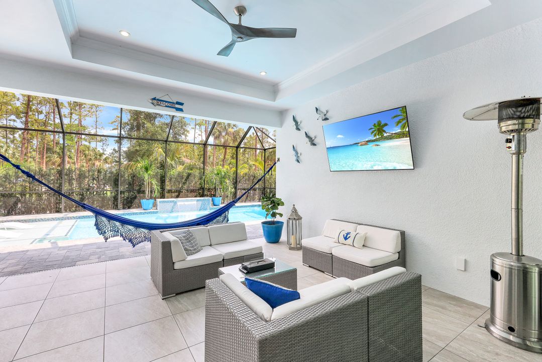 367 14th Ave NE, Naples, FL 34120