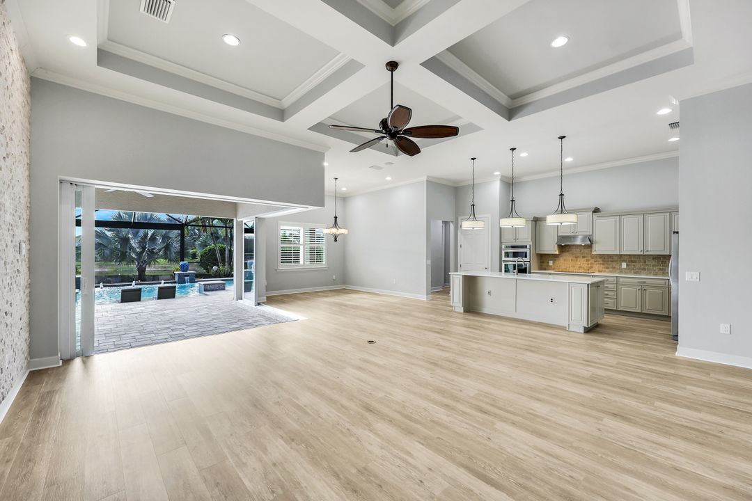 9180 Ores Cir, Naples, FL 34120