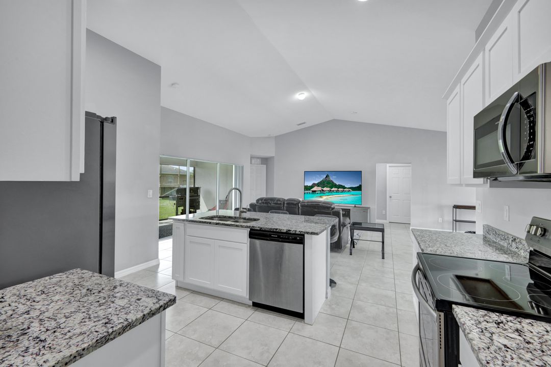 216 NW 9th Terrace, Cape Coral, FL 33993