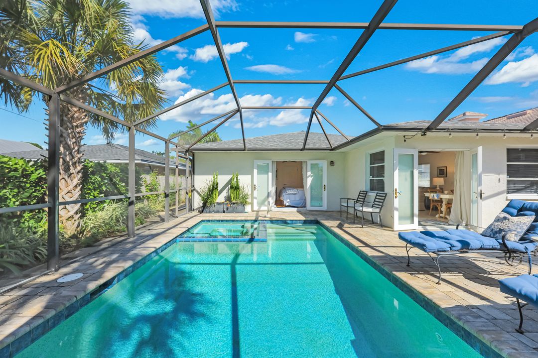 768 96th Ave N, Naples, FL 34108