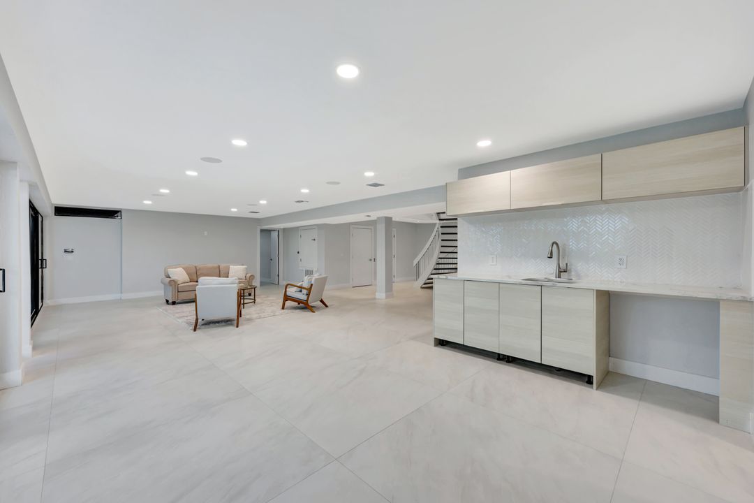 5435 Osprey Ct, Sanibel, FL 33957