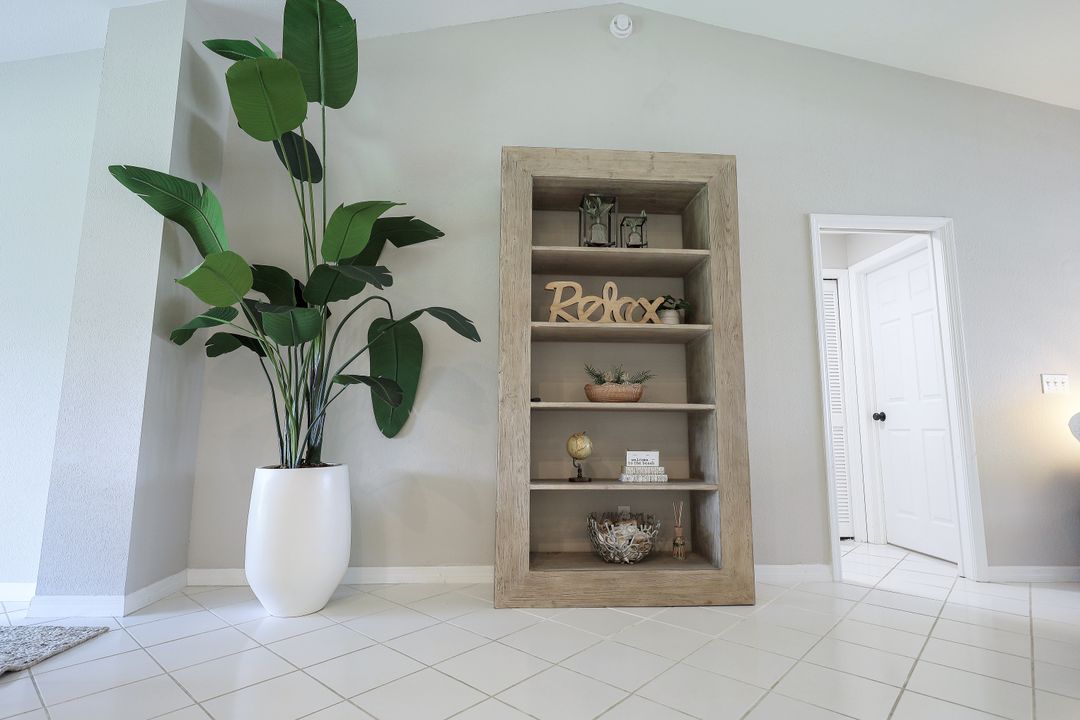 282 Madison Dr, Naples, FL 34110