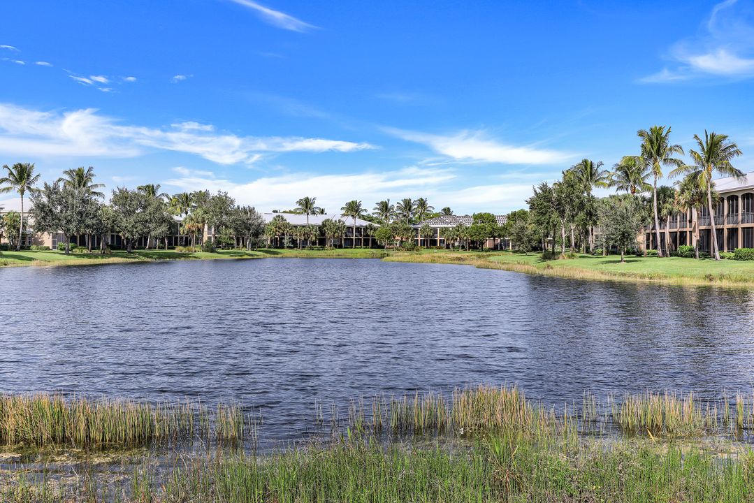 3153 Aviamar Cir #201, Naples, FL 34114