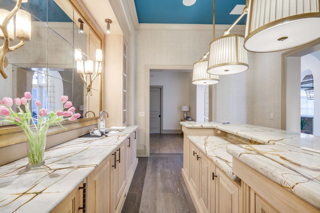 81 Gulf Shore Blvd S, Naples, FL 34102