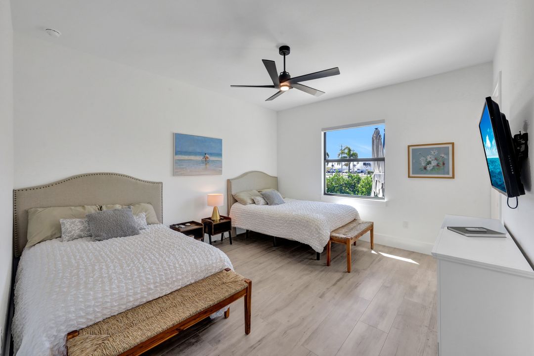 1200 Redwood Ct, Marco Island, FL 34145