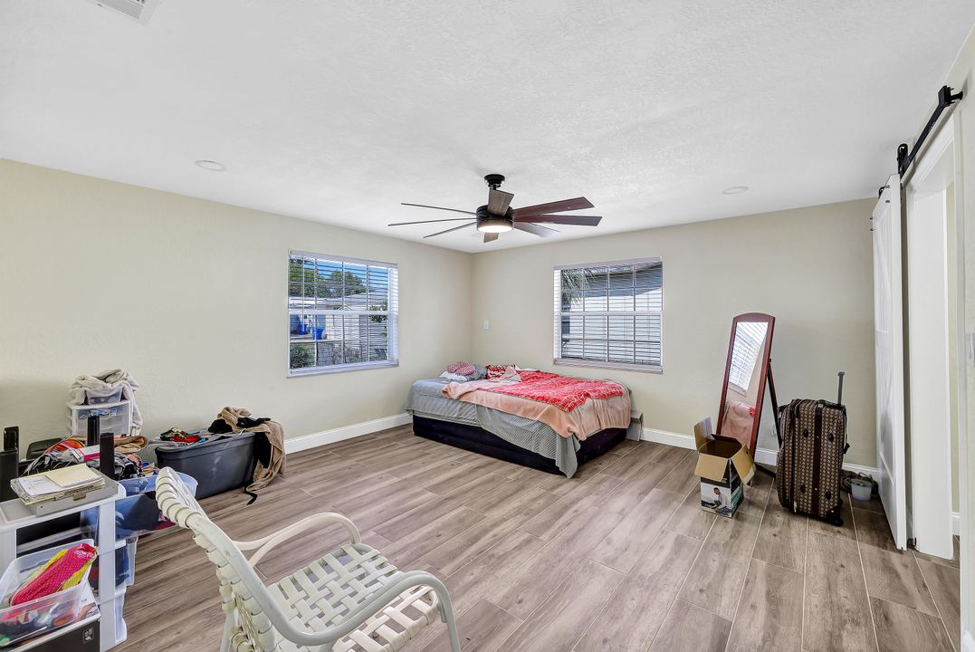 1273 5th Ave N, Naples, FL 34102