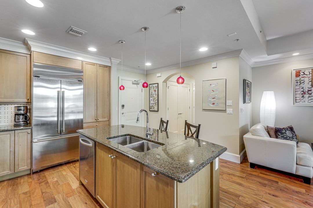 9123 Strada Pl #7201, Naples, FL 34108