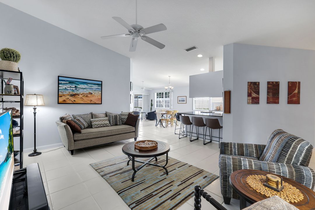 3343 Cayman Ln, Naples, FL 34119