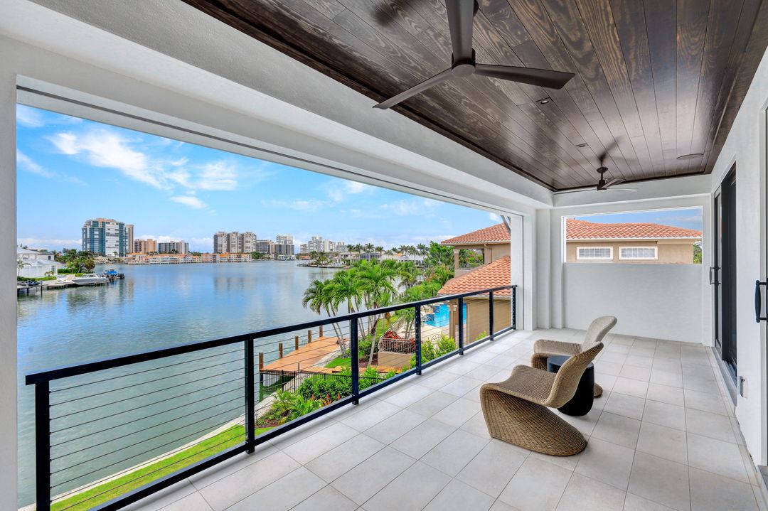 3401 Crayton Rd, Naples, FL 34102