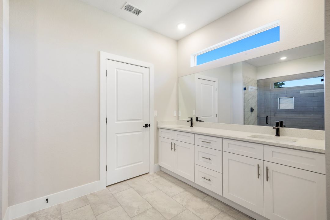 421 NE 19th Terrace, Cape Coral, FL 33909