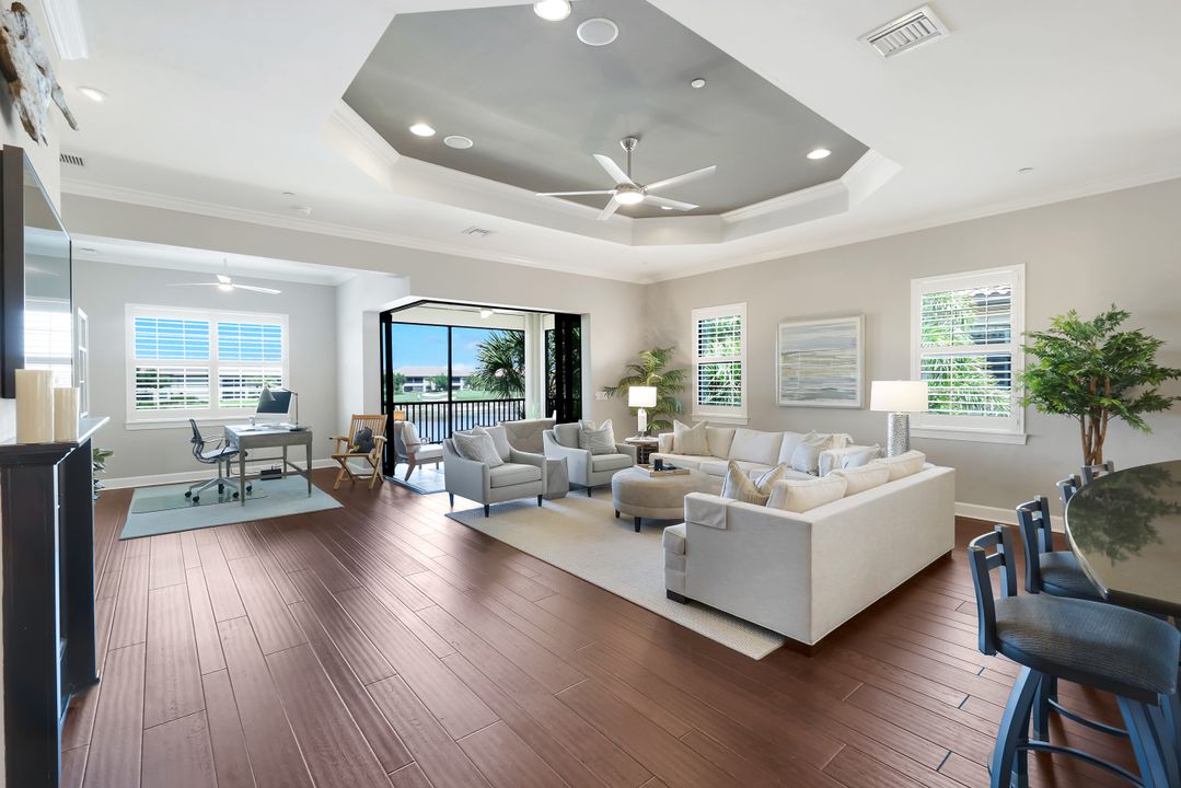 9684 Montelanico Loop #204, Naples, FL 34119
