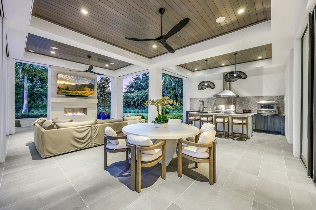 493 Carica Rd, Naples, FL 34108