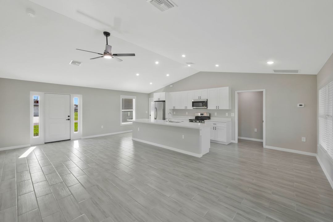 3804 NE 9th Pl, Cape Coral, FL 33909
