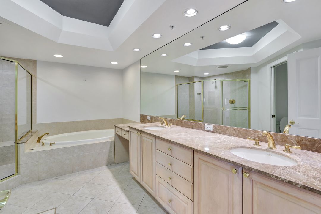 1060 Borghese Ln #2001, Naples, FL 34114