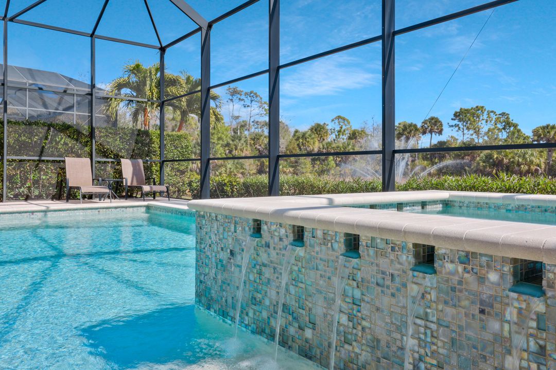 6542 Amarone Ln, Naples, FL 34113