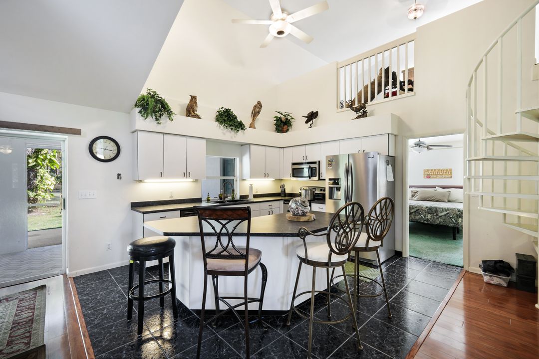 161 20th Ave NW, Naples, FL 34120