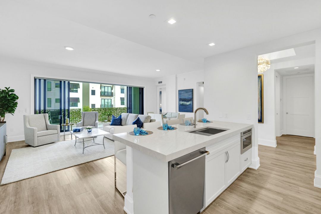 1030 3rd Ave S #419, Naples, FL 34102