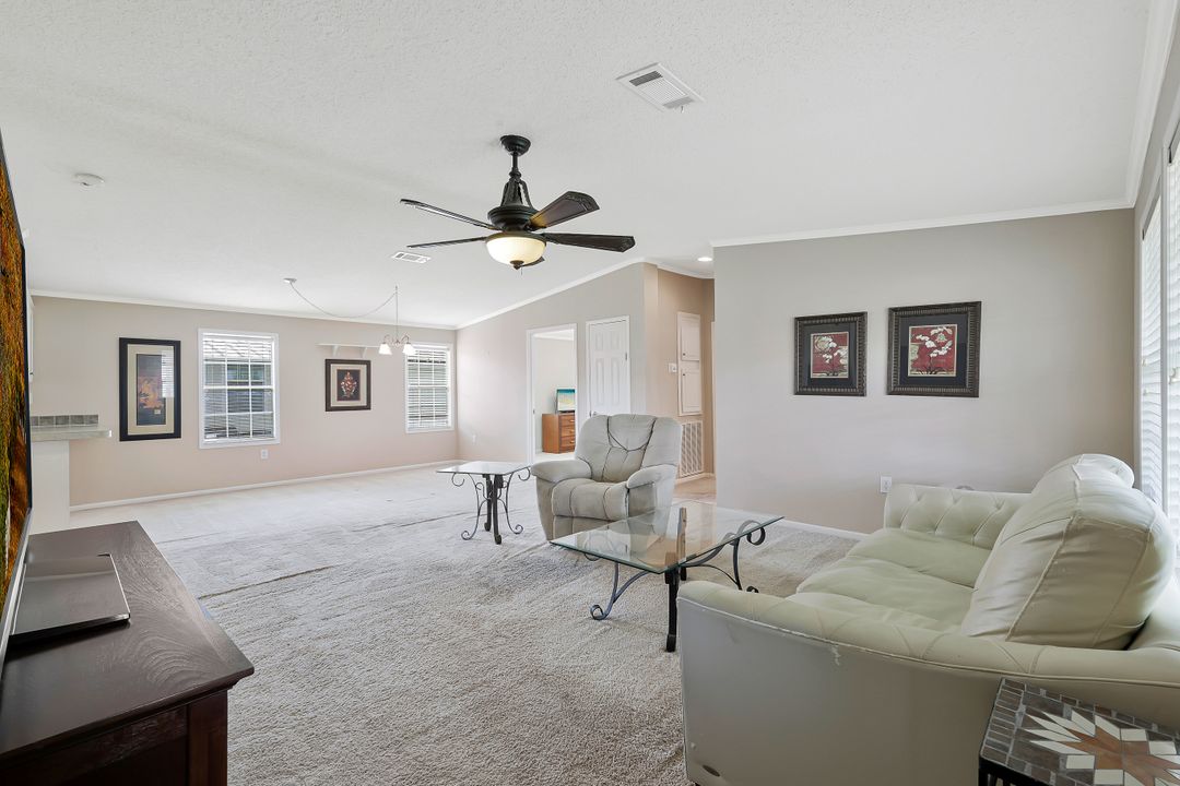 5318 Fiddleleaf Dr, Fort Myers, FL 33905