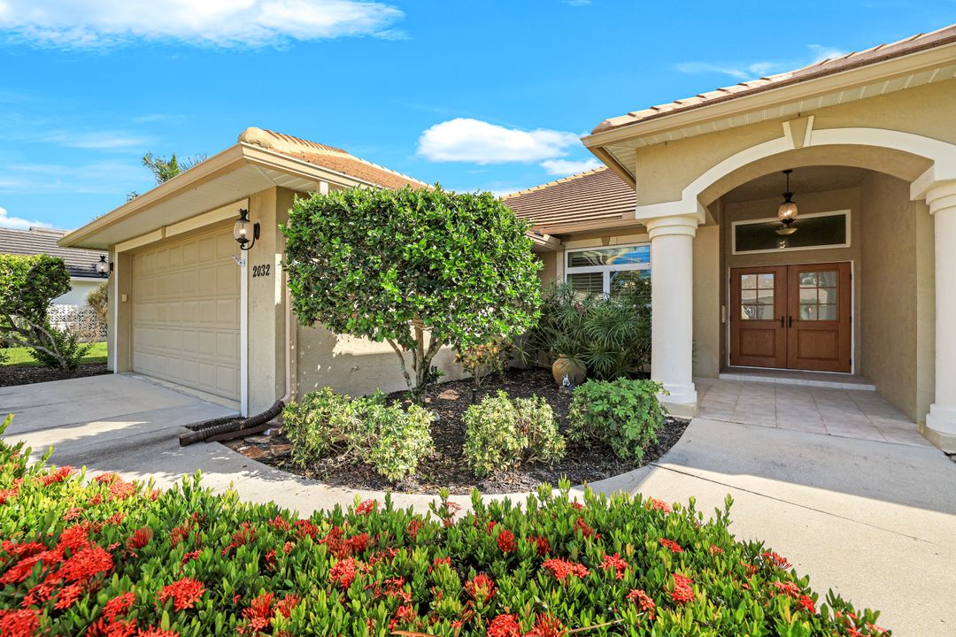 2032 Castle Garden Ln, Naples, FL 34110