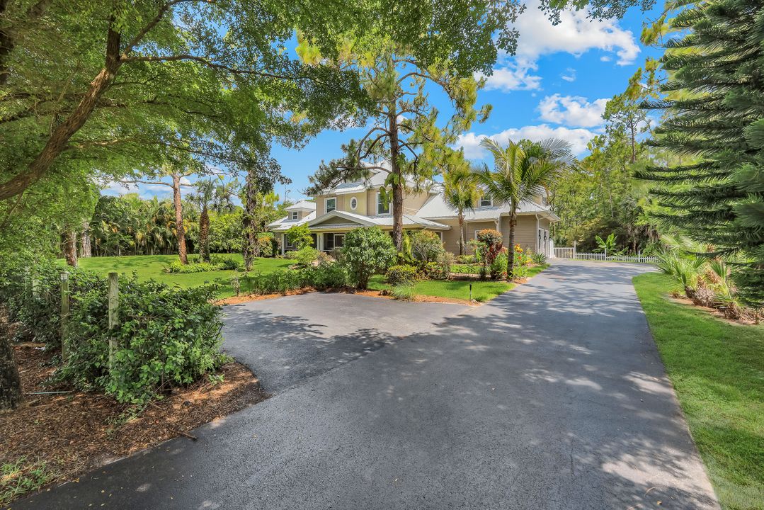 2661 Golden Gate Blvd W, Naples, FL 34120