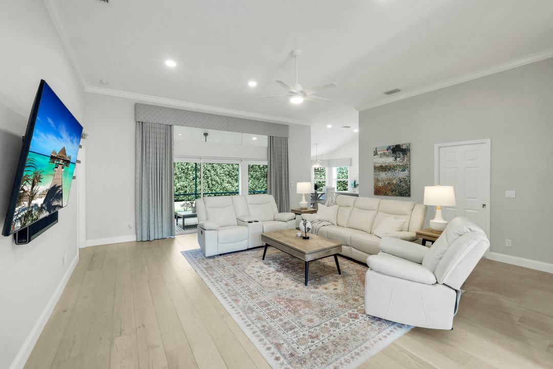 7661 San Sebastian Way, Naples, FL 34109