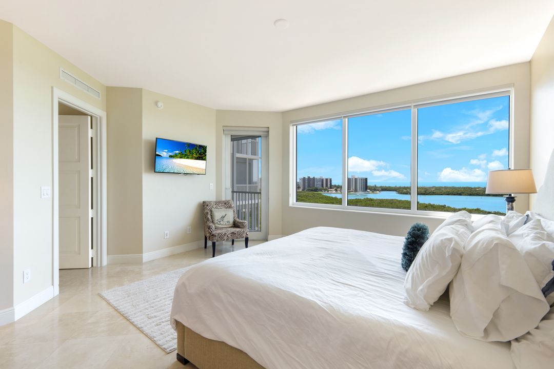 265 Indies Way #904, Naples, FL 34110