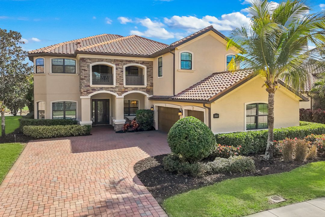 28647 Lisburn Ct, Bonita Springs, FL 34135