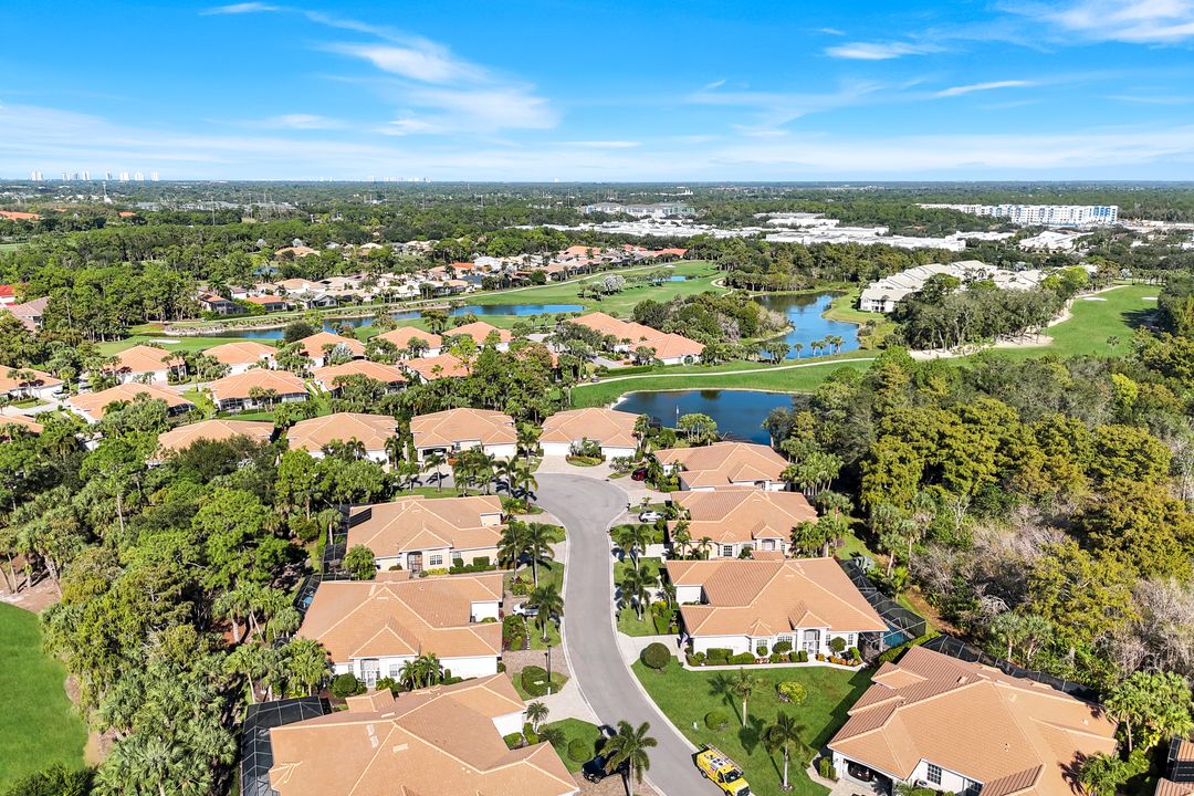 12694 Fox Ridge Dr, Bonita Springs, FL 34135