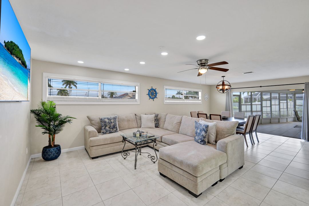 2033 SE 27th Terrace, Cape Coral, FL 33904