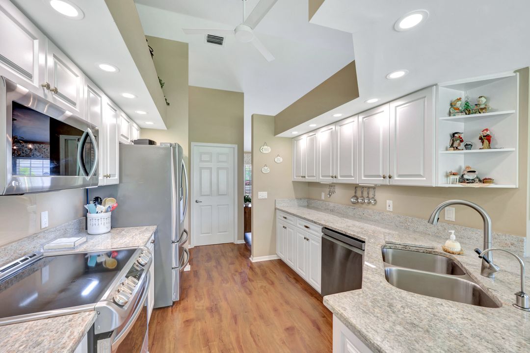 12637 Hunters Ridge Dr, Bonita Springs, FL 34135