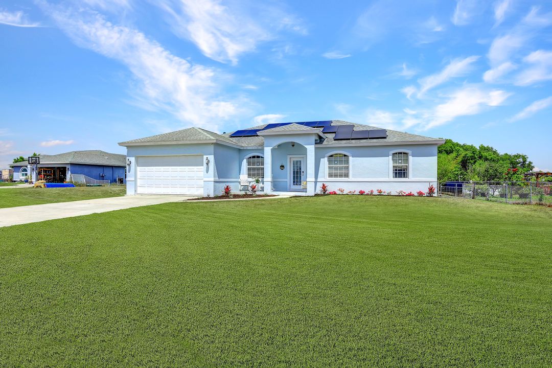 2525 39th Ave NE, Naples, FL 34120