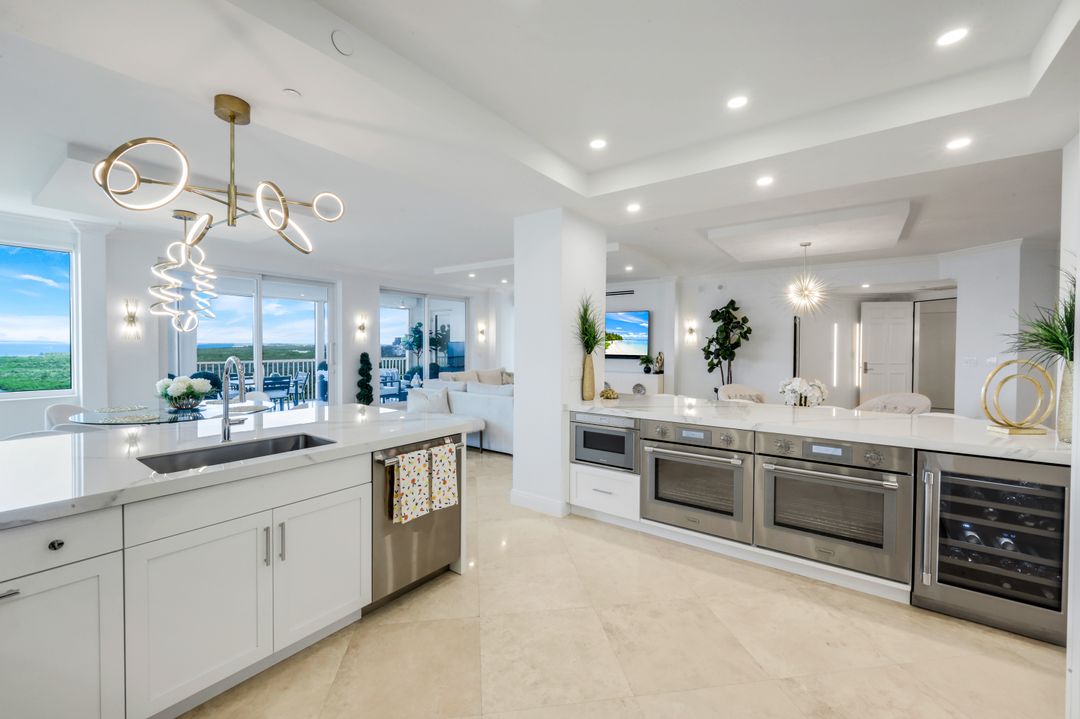 275 Indies Way #1503, Naples, FL 34110