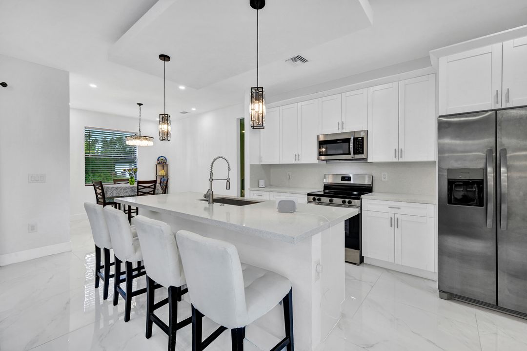 2709 53rd St SW, Lehigh Acres, FL 33976